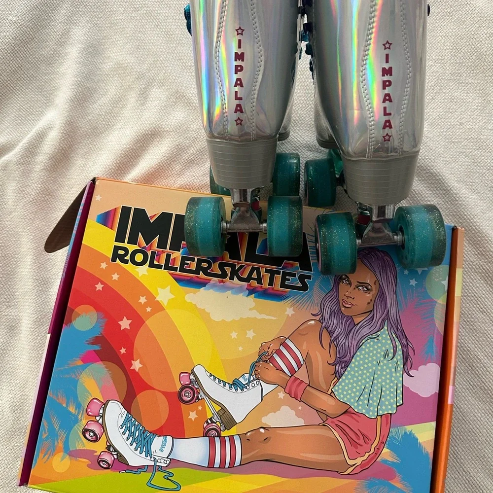 BNIB! Impala Holographic Roller Skates - size 7 - Picture 12 of 14